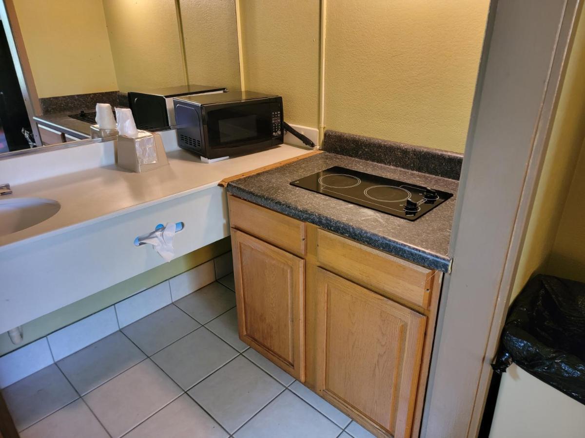 Studio 9 Inn & Suites Дикейтър Екстериор снимка