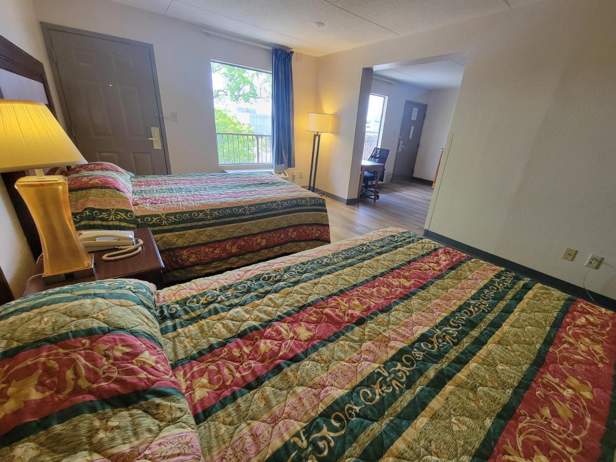 Studio 9 Inn & Suites Дикейтър Екстериор снимка